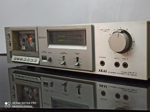 1981 Akai Vintage AKAI CS-F11 stereo cassette deck 