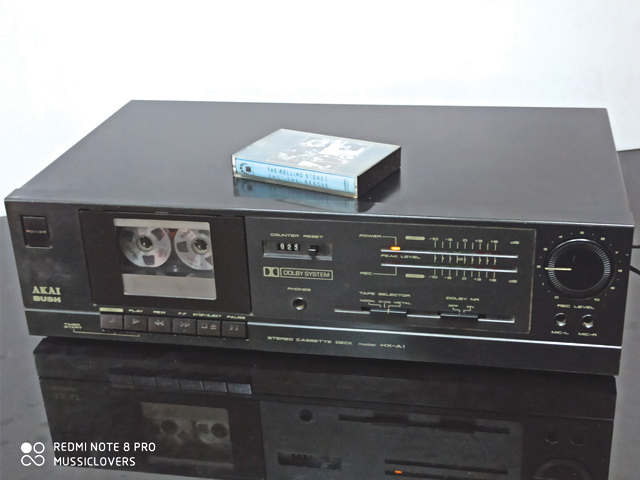 Akai Akai HX-M670W cassette player power button assembly Acceptable. 