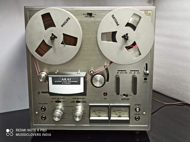https://www.mussiclovers.com/wp-content/uploads/akai-1722-ii-4-track-stereo-reel-reel-vintage-tape-recorder-1975-77/IMG_20231216_193432.jpg
